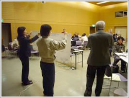 �ʐ^�@�R�~���j�e�B�o�X�̃��[�N�V���b�v�i���c�s�痢�u�j